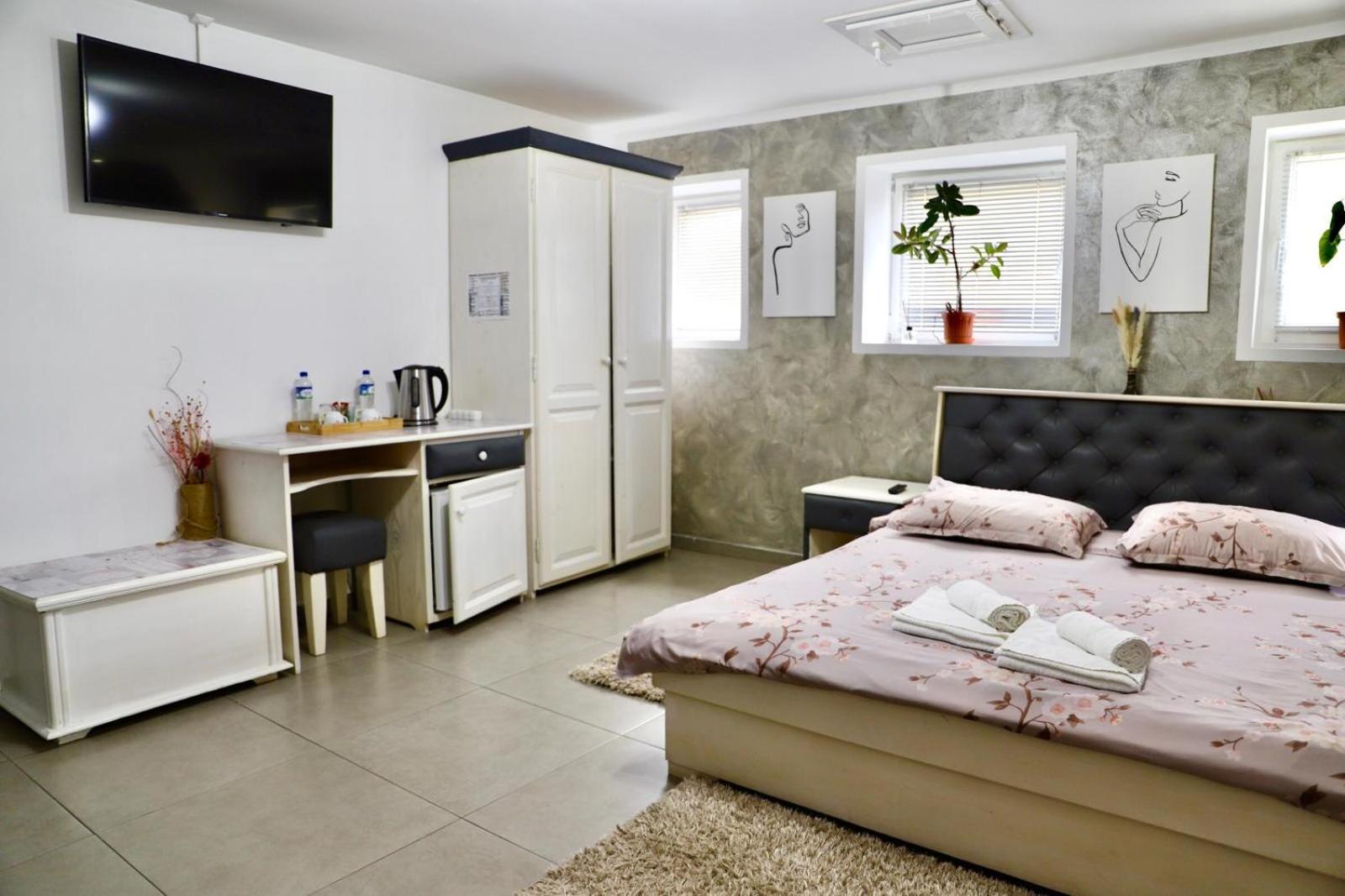 Cazare Moldi - Regim Hotelier Campulung Moldovenesc Exterior photo